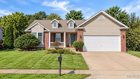 2717 Cabin Creek Ct, Edwardsville, IL 62025
