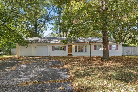 12011 Garden Ln, Spanish Lake, MO 63138