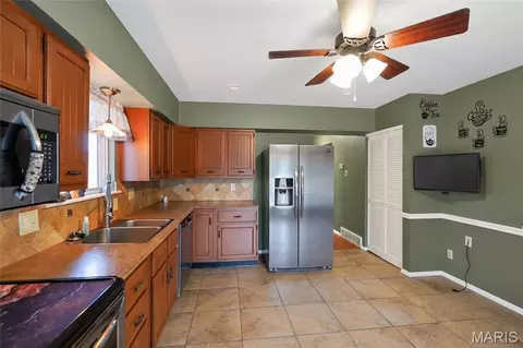 Kitchen - 8965 Old Jackson Rd, Fredericktown, MO 63645 photo 1 of 7