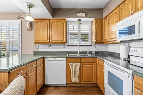 Kitchen - 869 Woodridge Dr, Arnold, MO 63010 photo 1 of 2