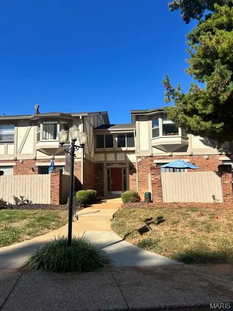 1431 Willow Brook Cv #3, Saint Louis, MO 63146