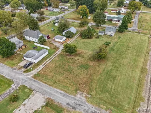 206 N 3rd St, Baldwin, IL 62217 photo 8
