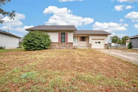 1121 Fowler Rd, Lebanon, MO 65536