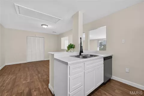 Kitchen - 118 Paul Ave, Ferguson, MO 63135 photo 8 of 8