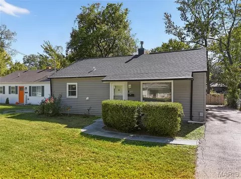 Exterior - 118 Paul Ave, Ferguson, MO 63135 photo 3 of 7