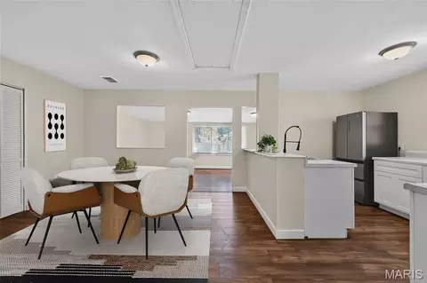 Dining - 118 Paul Ave, Ferguson, MO 63135 photo 1 of 1