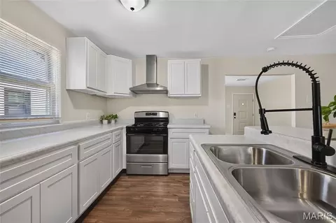 Kitchen - 118 Paul Ave, Ferguson, MO 63135 photo 1 of 8