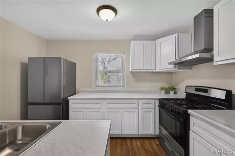 Kitchen - 118 Paul Ave, Ferguson, MO 63135 photo 4 of 8