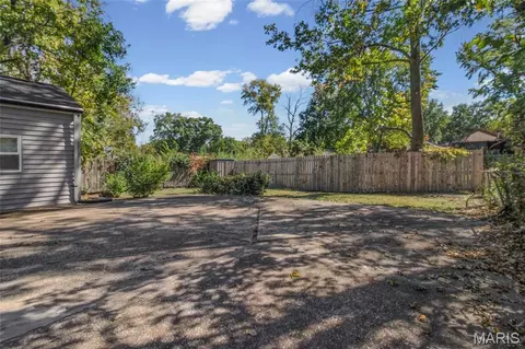 Exterior - 118 Paul Ave, Ferguson, MO 63135 photo 6 of 7