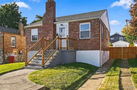 540 Ruthland Dr, Saint Louis, MO 63125