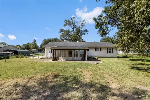 Exterior - 514 Dean, Matthews, MO 63867 photo 6 of 9
