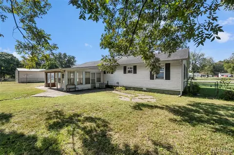 Exterior - 514 Dean, Matthews, MO 63867 photo 7 of 9