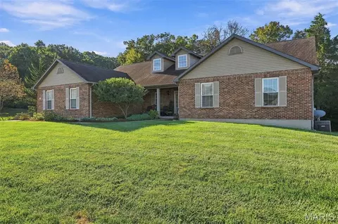 Exterior - 122 Echo Lake Cir, Eureka, MO 63025 photo 2 of 11