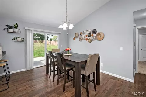 Dining - 353 Dry Fork Xing, Warrenton, MO 63383 photo 1 of 2