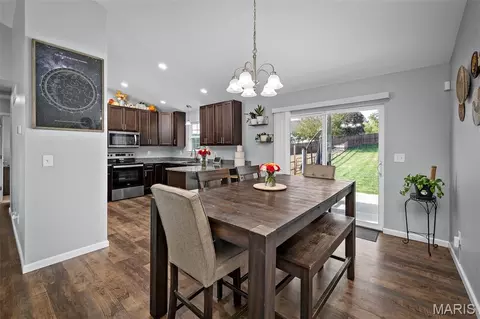 Dining - 353 Dry Fork Xing, Warrenton, MO 63383 photo 2 of 2