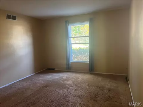 Bedroom - 1008 Nancy Dr, O'fallon, IL 62269 photo 5 of 5