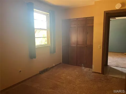 Bedroom - 1008 Nancy Dr, O'fallon, IL 62269 photo 2 of 5