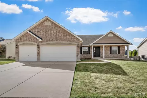 757 Lost Canyon Blvd, Wentzville, MO 63385