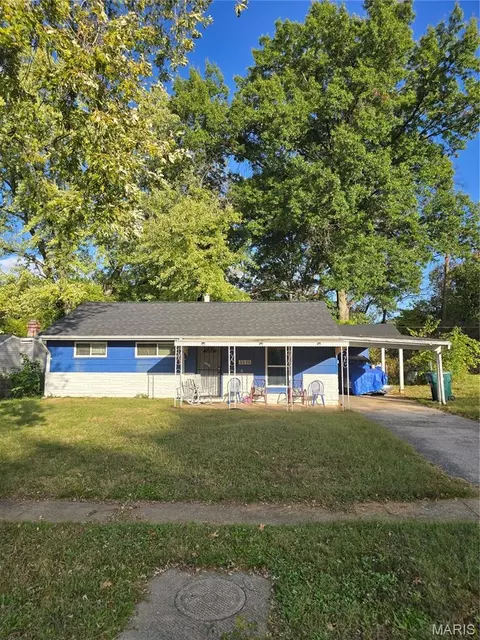 5526 Winchelsea Dr, Normandy, MO 63121
