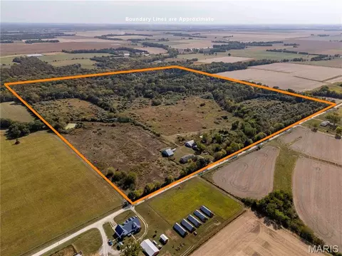 29750 Oriole Rd, Vandalia, MO 63382
