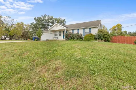 Exterior - 28 Aster Dr, Wright City, MO 63390 photo 2 of 5