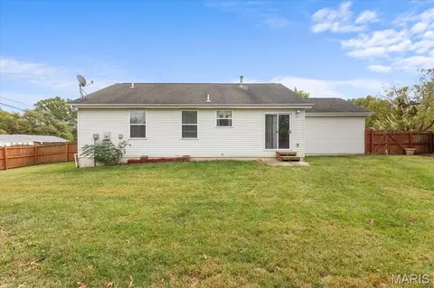 Exterior - 28 Aster Dr, Wright City, MO 63390 photo 4 of 5