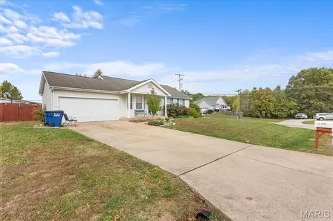 Exterior - 28 Aster Dr, Wright City, MO 63390 photo 1 of 5