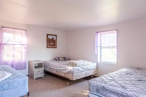 Bedroom - 2302 Highway 19, Hermann, MO 65041 photo 2 of 5