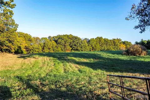 Exterior - 2302 Highway 19, Hermann, MO 65041 photo 12 of 23
