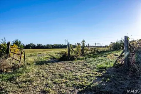 Exterior - 2302 Highway 19, Hermann, MO 65041 photo 16 of 23