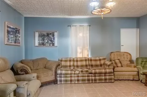 Living - 2302 Highway 19, Hermann, MO 65041 photo 1 of 1