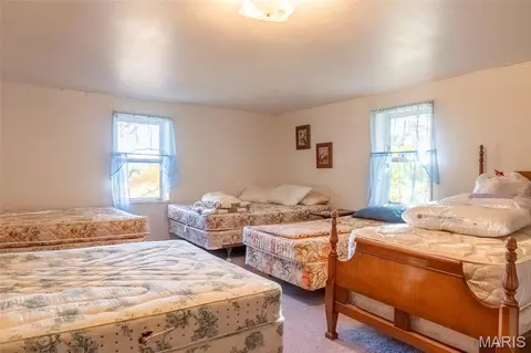 Bedroom - 2302 Highway 19, Hermann, MO 65041 photo 3 of 5