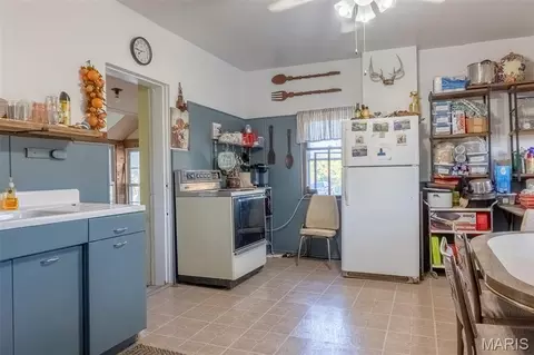 Kitchen - 2302 Highway 19, Hermann, MO 65041 photo 2 of 2