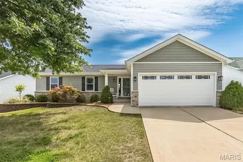 46 Tulip Bend Dr, Wentzville, MO 63385