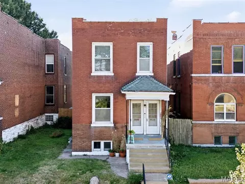 3251 Morganford Rd, Saint Louis, MO 63116