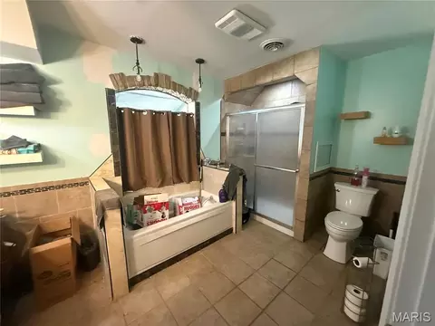 Bath - 2707 N Service Rd, Saint Clair, MO 63077 photo 1 of 3