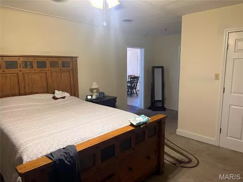 Bedroom - 2707 N Service Rd, Saint Clair, MO 63077 photo 2 of 4