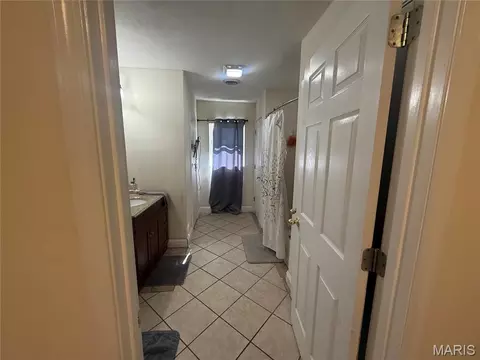 Entry Way - 2707 N Service Rd, Saint Clair, MO 63077 photo 3 of 4
