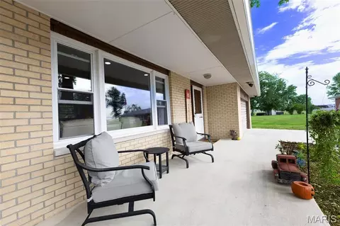 Exterior - 2017 Valley View Rd, Mexico, MO 65265 photo 4 of 9