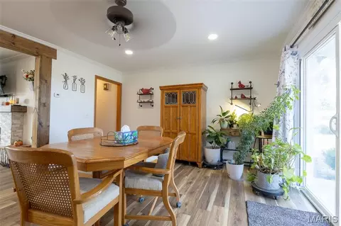 Dining - 2017 Valley View Rd, Mexico, MO 65265 photo 2 of 2