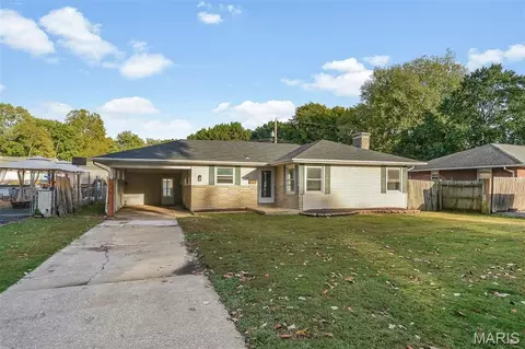 839 Amherst Dr, East Alton, IL 62024