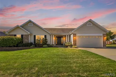 403 Autumn Farms Ct, Wentzville, MO 63385