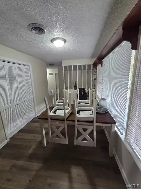Dining - 406 Washington St, Malden, MO 63863 photo 1 of 1