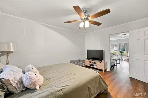 Bedroom - 405 W 9th St, Hermann, MO 65041 photo 3 of 7