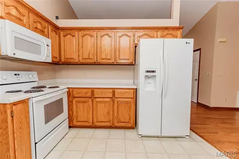 Kitchen - 11550 Cherry Rd, Dixon, MO 65459 photo 5 of 5