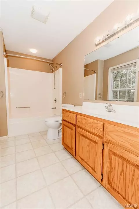 Bath - 11550 Cherry Rd, Dixon, MO 65459 photo 1 of 8