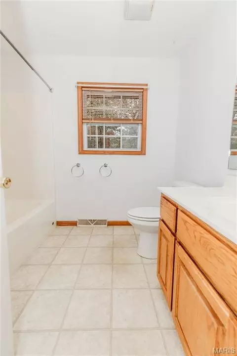 Bath - 11550 Cherry Rd, Dixon, MO 65459 photo 6 of 8