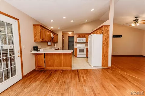 Kitchen - 11550 Cherry Rd, Dixon, MO 65459 photo 1 of 5