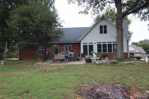 Exterior - 240 Michael Dr, Troy, IL 62294 photo 3 of 6