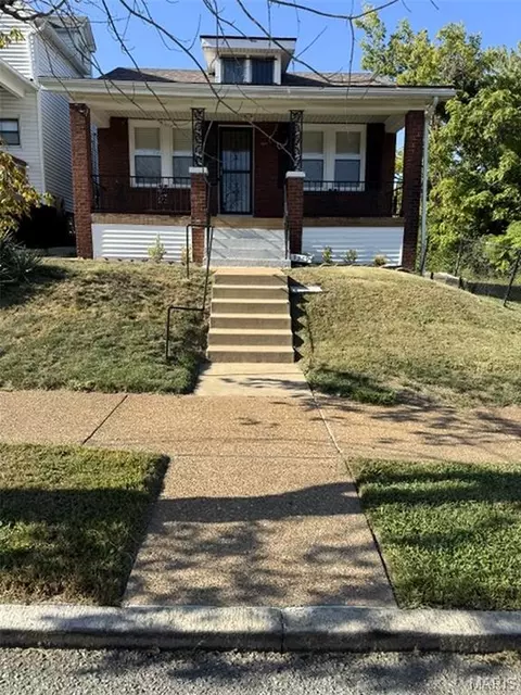 5379 Arlington Ave, Saint Louis, MO 63120